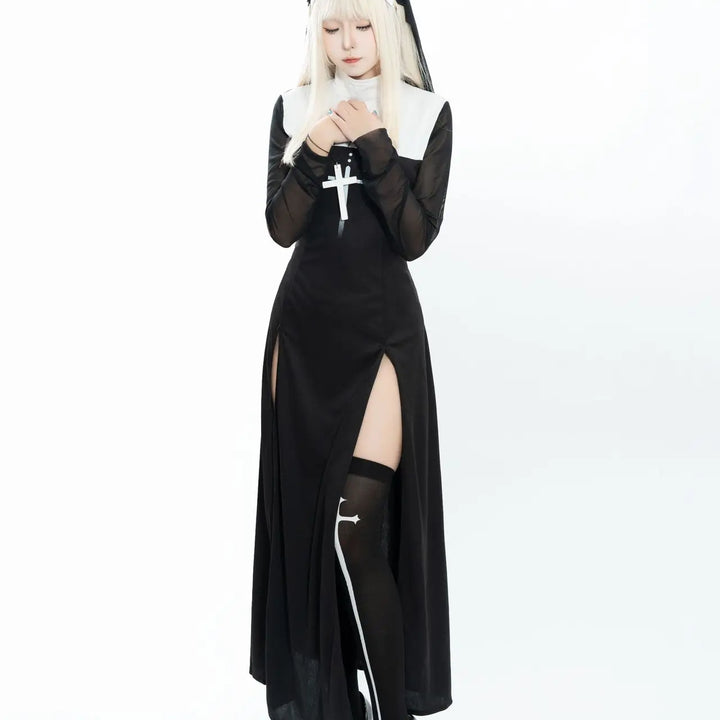 Women’s Sexy Nun Costume – Two-Piece Dress & Headwear
Holy Halloween Fun!
Gothic-inspired two-piece nun outfit with headwear, perfect for Halloween parties and cosplay. Bold, sexy, and unforgettable.
✝️ Includes: Dress & headwear
🎃 Perfect for Halloween