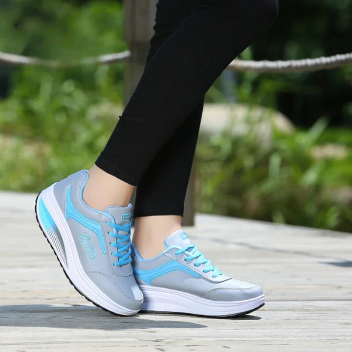 👟 Step Up Your Style & Comfort
✨ Women’s Fashion Sneakers – Trendy, vulcanized design with a comfy blatform sole
💖 Lightweight, breathable & made for all-day wear
👣 Perfect for walking, casual looks & everyday outfits
📏 Available in plus sizes – becau