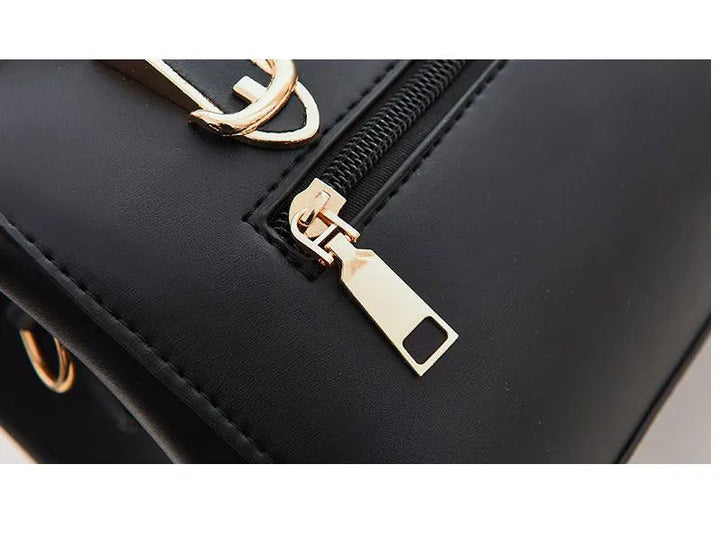 Spacious. Stylish. Ready for Anything.
This large-capacity bucket-style handbag features a sleek lychee pattern, durable PU leather, and a versatile design — perfect as a shoulder or crossbody bag. Ideal for work, travel, or everyday wear. 👜✨