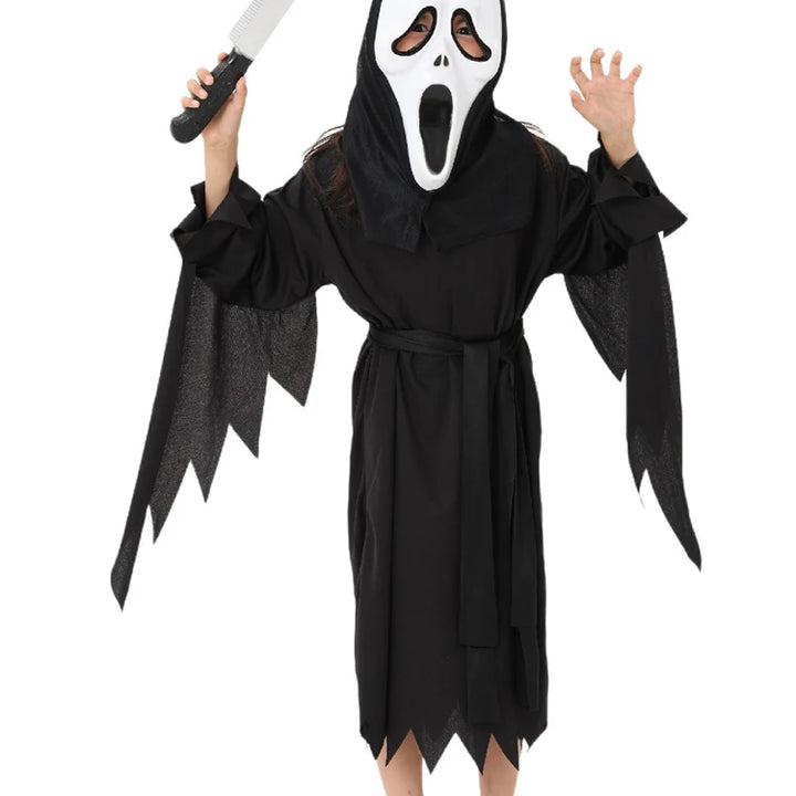 Fright Night Favorite!
Classic Ghostface mask and black robe make this the perfect pick for Halloween, carnivals, or scary movie fans. Easy to wear and made for maximum screams!
😱 Includes: Black robe + Ghostface mask🎃