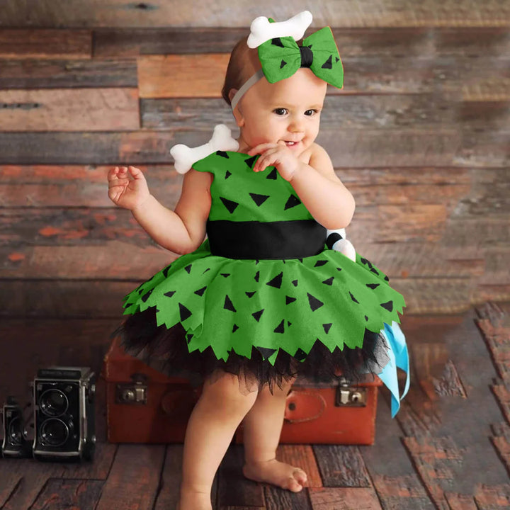 Girls Caveman Costume – Halloween Cavegirl Dress
Prehistoric party fun!
Cute tulle cavegirl dress with bone details, perfect for Halloween and school events.
🦴 Includes: Dress + accessories
🎃 Perfect for Halloween parties