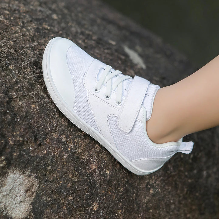 Kids Barefoot Shoes Lightweight Sports Shoes Breathable Wide Toe Minimalist Sneakers Soft Knitting Girls Boys Casual Shoes