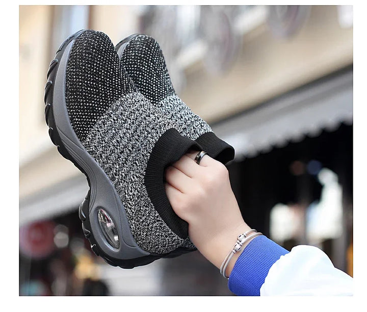 Women's Walking Shoes Fashion Air Cushion Thick Bottom Sneakers Slip-on Lightweight Breathable Casual Shoes