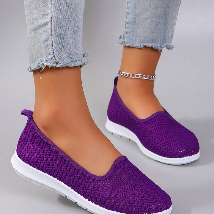 Women’s Breathable Mesh Flats 👟
Lightweight, comfy, and perfect for summer! These casual sneakers feature a breathable design—great for all-day wear. Now on clearance with free shipping!