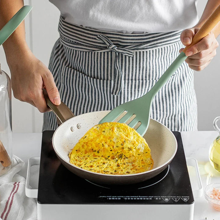 Black Silicone Wooden Handle Cooking Tool Non-stick Kitchen Utensils Silicone Spatula Baking Kitchen Utensils Tool
