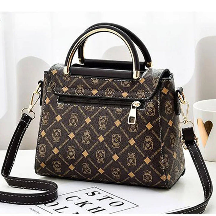 Effortless Style, Everyday Elegance
This fashionable women’s shoulder bag doubles as a chic crossbody. Perfect for daily wear, combining luxury vibes with practical space and modern design. 👜✨