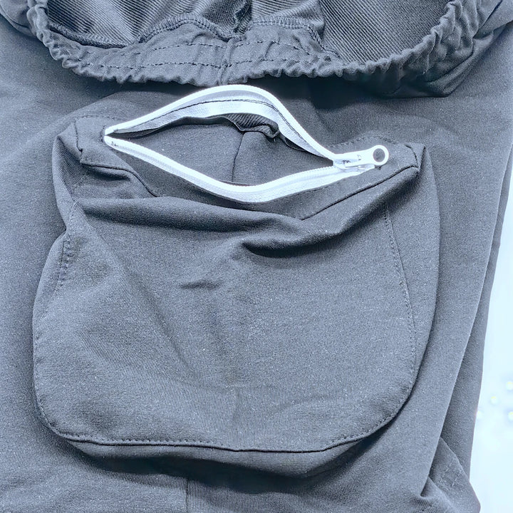 Men’s Summer Cargo Shorts 🟡
Stay cool and active in these breathable cotton shorts. Perfect for workouts, jogging, or casual wear. Features multiple pockets for convenience and style.