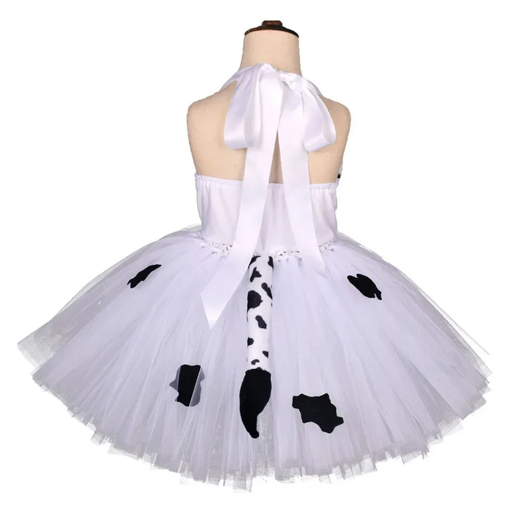 Wild and Wonderful!
Cute animal prints and a fluffy tutu make this costume perfect for Halloween, birthdays, or school plays. Soft, comfy, and full of forest fun!
🦓 Includes: Animal print tutu dress
🎉 Occasions: Halloween, birthdays, themed parties.