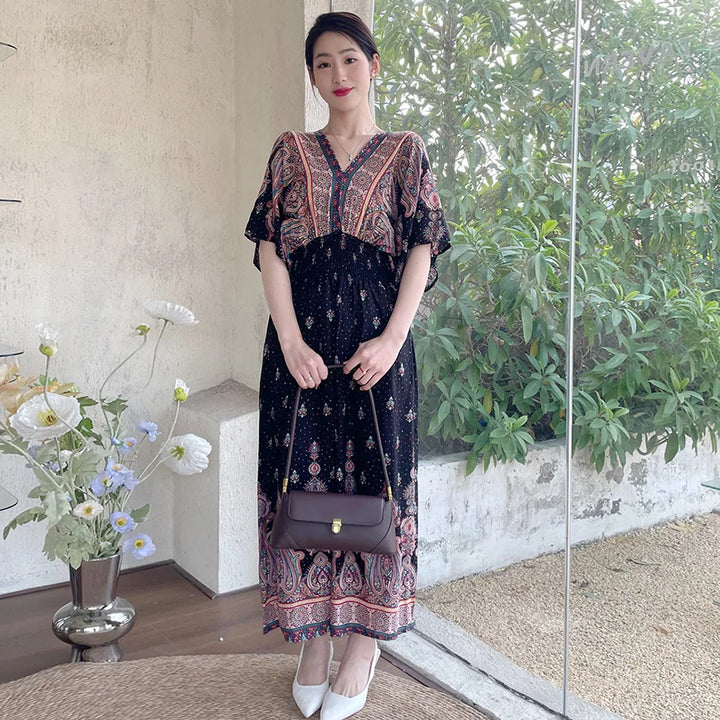 V-neck Large Skirt Hem Casual Sweet Long Dress Bat Sleeves Elastic Waist Bohemian Print Floral Elegant .