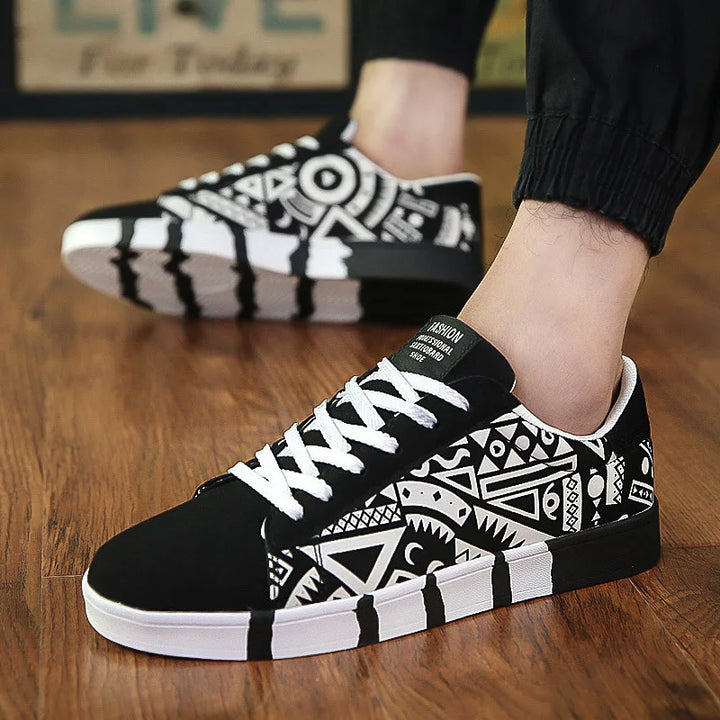 Men's Sneakers Graffiti Canvas Shoes Fashion Black Casual Shoes Lace-up Vulcanized Shoe Designer Flat Men Shoes Tenis Masculino
