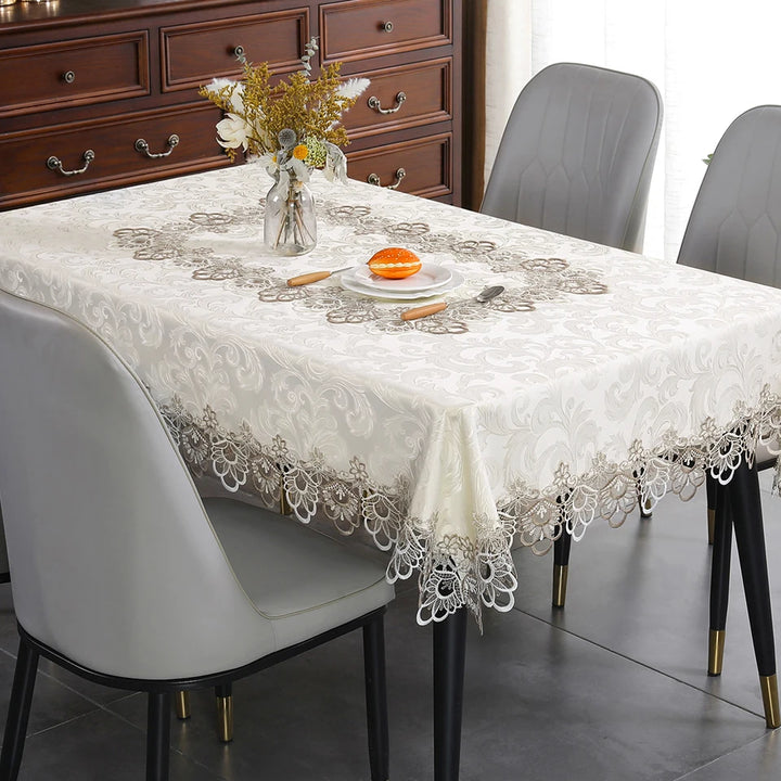 Elegance for Every Occasion
This white floral lace embroidered tablecloth adds a touch of sophistication to any setting. Waterproof, versatile, and perfect for dining tables, weddings, or home décor. ✨🍽️