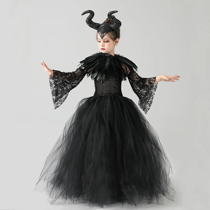 Girls Maleficent Costume – Evil Queen Black Tulle Dress Witch & Devil Princess Cosplay Outfit for Halloween Parties. ✨ Includes: Black tulle dress
🎃 Occasions: Halloween, cosplay, themed parties
👑 Style: Witch, devil, or Maleficent-inspired princess