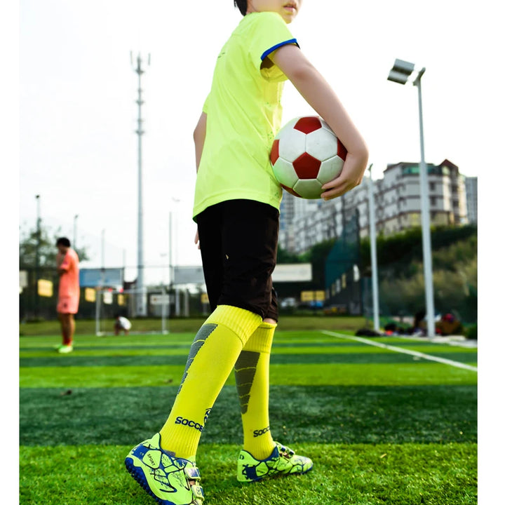 Kids Football Boots Child Soccer Shoe Anti Skid Boys Turf Cleats Hard Court Youth Training Trainers Children Futsal Sneakers