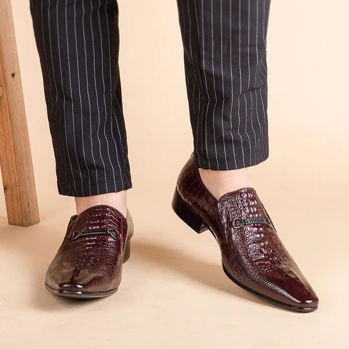 Classic Men's Slip-on Leather Dress Shoes Luxury Fashion Office Casual Business Men Formal Shoes Alligator Pattern Male Loafers