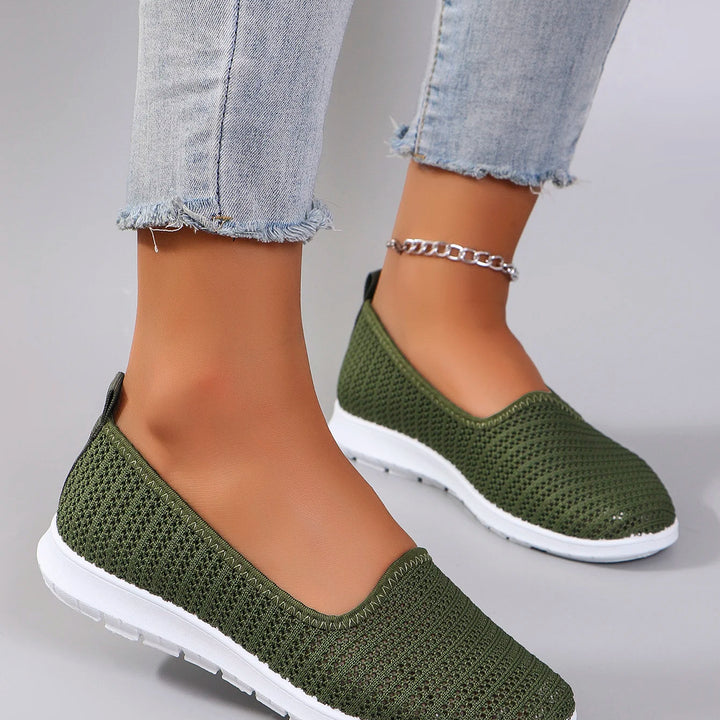 Women’s Breathable Mesh Flats 👟
Lightweight, comfy, and perfect for summer! These casual sneakers feature a breathable design—great for all-day wear. Now on clearance with free shipping!