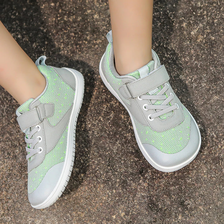 Kids Barefoot Shoes Lightweight Sports Shoes Breathable Wide Toe Minimalist Sneakers Soft Knitting Girls Boys Casual Shoes
