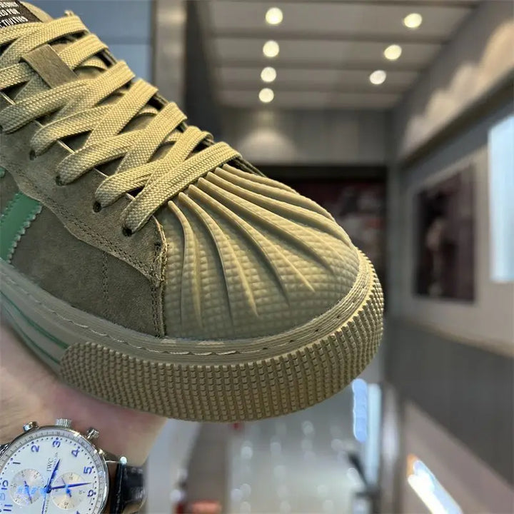Men's shoes 2025 fashion trend autumn and winter new item casual versatile sports casual shoes comfortable board shoes