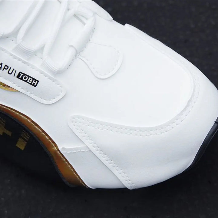 Men's shoes with waterproof and anti slip leather surface, high-end travel shoes, trendy and versatile, autumn men's sports and