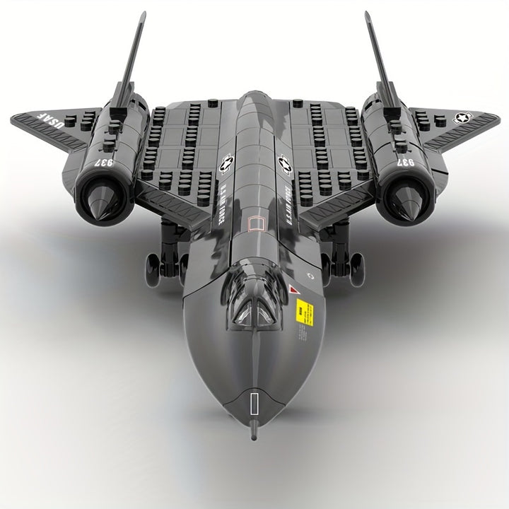 Build the Legendary Blackbird!
This 183-piece SR-71 Blackbird set lets kids and collectors assemble a sleek military aircraft model. Great for tech lovers and perfect as a gift! ✈️🧩🎁